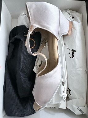 BNIB Capezio Isabella Kids Ballroom Shoe.